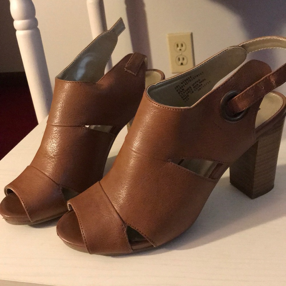 Tan leather dress sandals